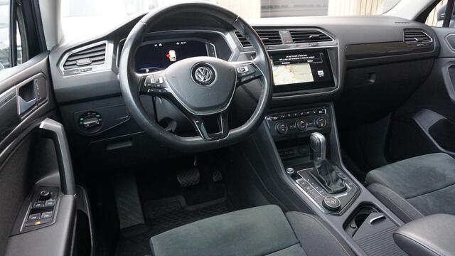 Volkswagen TIGUAN Allspace 2.0 TSI 4Motion R-Line & Highline 5-Zits Pano.Dak 20inch LM Suzuka Keyless Stuurwiel V.W. Virtual Cockpit *NL auto* 1e Eigenaar!