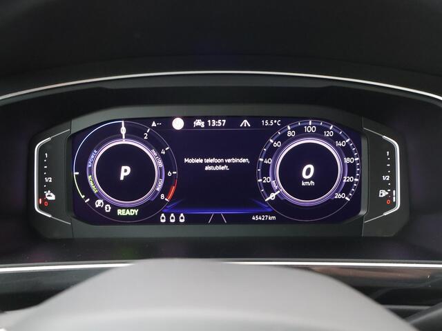 Volkswagen TIGUAN 1.4 TSI eHybrid R-Line | 245 PK | SoH 89% | Trekhaak wegklapbaar | Matrix LED koplampen | 20" LM velgen | Navigatiesysteem | R-Line |