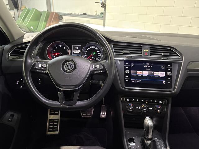 Volkswagen TIGUAN 1.5 TSI ACT Highline Business R, Bomvol, Pano, Navi, El.a klep, Wegkl. trekhaak, 19 inch, Xenon, Parkeersensoren, Apple carplay, Licht, Regensensor, Headup display
