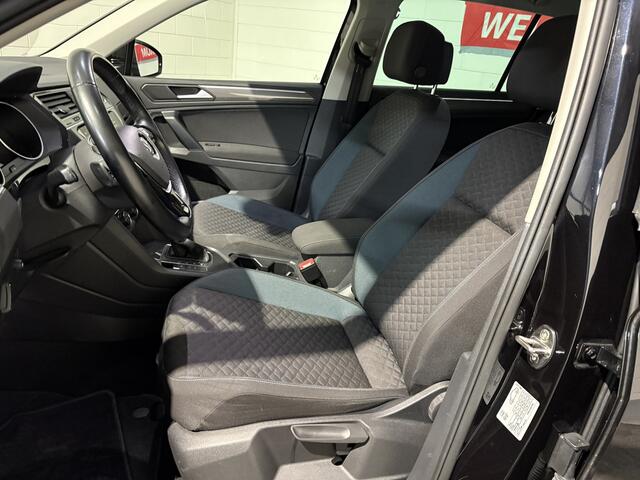 Volkswagen TIGUAN 1.5 TSI ACT Highline Business R, Bomvol, Pano, Navi, El.a klep, Wegkl. trekhaak, 19 inch, Xenon, Parkeersensoren, Apple carplay, Licht, Regensensor, Headup display
