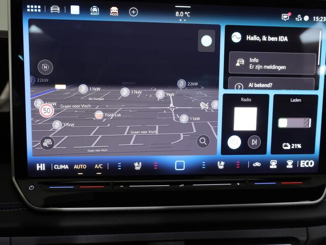 Volkswagen TIGUAN 1.5 eHybrid R-Line Edition 272 pk Automaat (DSG) | Verlengde garantie | Navigatie | Panoramadak | Trekhaak (wegklapbaar) | Parkeersensoren (Park assist) | Rondomzicht camera | Stoelverwarming v/a |