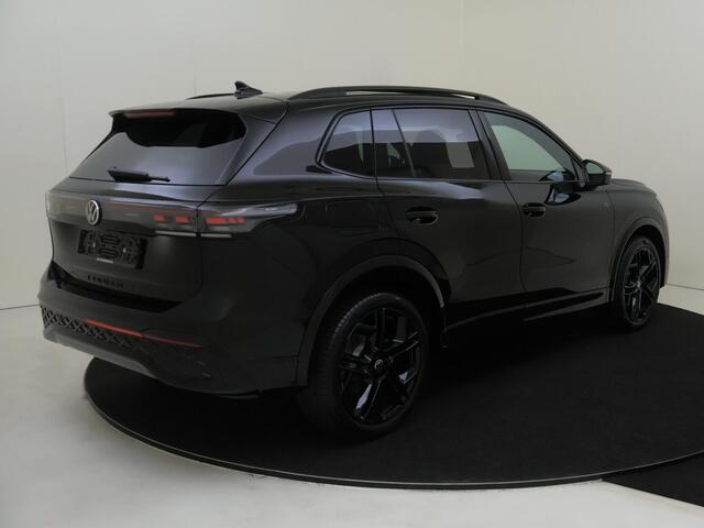 Volkswagen TIGUAN R-Line Edition - eHybrid | 'App-Connect' draadloze smartphone integratie | Automatische afstandsregeling (Adaptive Cruise Control) | Digital Cockpit Pro (26 cm)