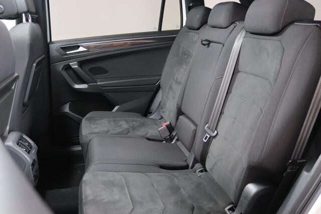 Volkswagen TIGUAN Allspace 1.5 TSI R-line 7-Persoons Trekhaak, Panorama dak, ACC, Virtual Cockpit, Apple Carplay/Android Auto, Alcantara