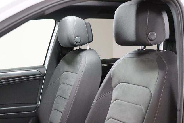 Volkswagen TIGUAN Allspace 1.5 TSI R-line 7-Persoons Trekhaak, Panorama dak, ACC, Virtual Cockpit, Apple Carplay/Android Auto, Alcantara