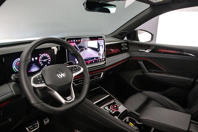 Volkswagen TIGUAN R-Line Edition 1.5 TSI eHybrid 204pk DSG Automaat Trekhaak, Lederen bekleding, Adaptive cruise control, Panoramadak, 360 camera, Achteruitrijcamera