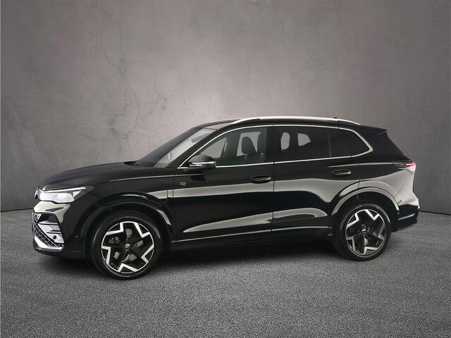 Volkswagen TIGUAN R-Line Edition 1.5 TSI eHybrid 272pk DSG Automaat Adaptive cruise control, Achteruitrijcamera, Elektrische achterklep, Stuurwiel verwarmd, LED koplampen