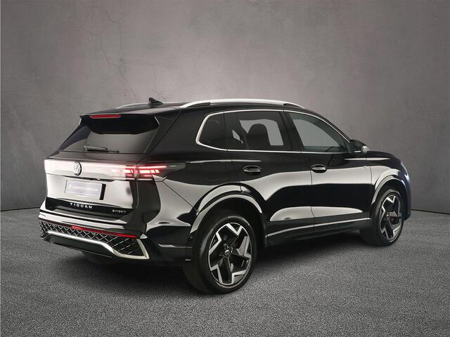 Volkswagen TIGUAN R-Line Edition 1.5 TSI eHybrid 272pk DSG Automaat Adaptive cruise control, Achteruitrijcamera, Elektrische achterklep, Stuurwiel verwarmd, LED koplampen