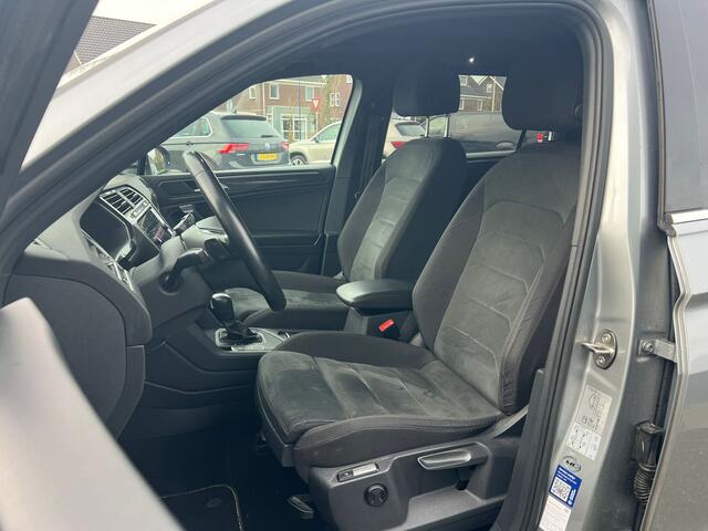 Volkswagen TIGUAN Allspace 1.5 TSI Highline R-Line Trekhaak | Pano | Virtual Cockpit | Carplay | Camera | Massage | Stoelverw. | 19" LMV | PDC V+A
