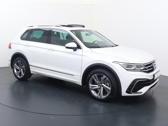 Volkswagen TIGUAN 1.4 TSI eHybrid R-Line Business | 245 PK | SoH 100% | Automaat | Multifunctioneel stuurwiel | Panoramadak | Trekhaak |