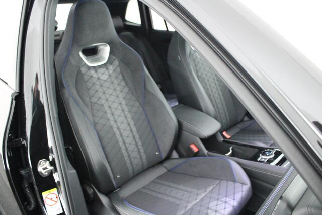 Volkswagen TIGUAN 1.5 272pk eHybrid R-Line Edition Black Style Trekhaak 360Camera Head-Up Navigatie Massage Stoelverwarming Panoramadak