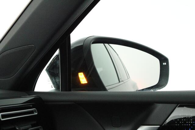 Volkswagen TIGUAN 1.5 272pk eHybrid R-Line Edition Black Style Trekhaak 360Camera Head-Up Navigatie Massage Stoelverwarming Panoramadak