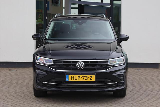 Volkswagen TIGUAN 1.4 TSI eHybrid Active 245PK / 180kW DSG, Wegklapbare trekhaak, achteruitrijcamera (rear view), elektrische achterklep (easy open en close), 18" 'Nizza' LMV, LED Matrix (IQ.Lights), alarm klasse III, keyless start & entry, rondomzicht camera (area view),