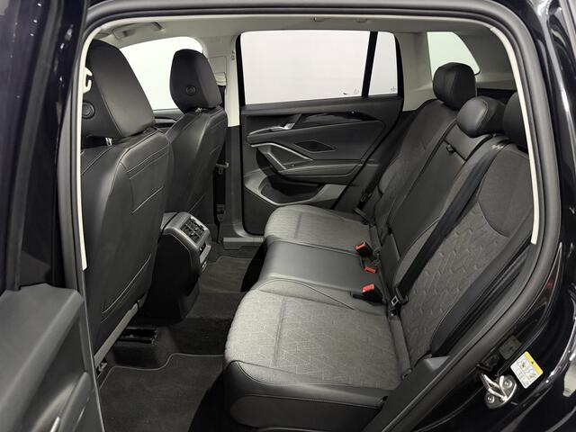 Volkswagen TIGUAN 1.5 eTSI Life Edition Half leder, Camera, Navi, Winterpakket, Keyless start, Cruise control adaptief, Sfeerverlichting, 2 jaar