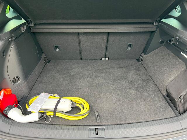 Volkswagen TIGUAN 1.4 TSI eHybrid R-Line virtual cockpit, trekhaak, cruise, navi