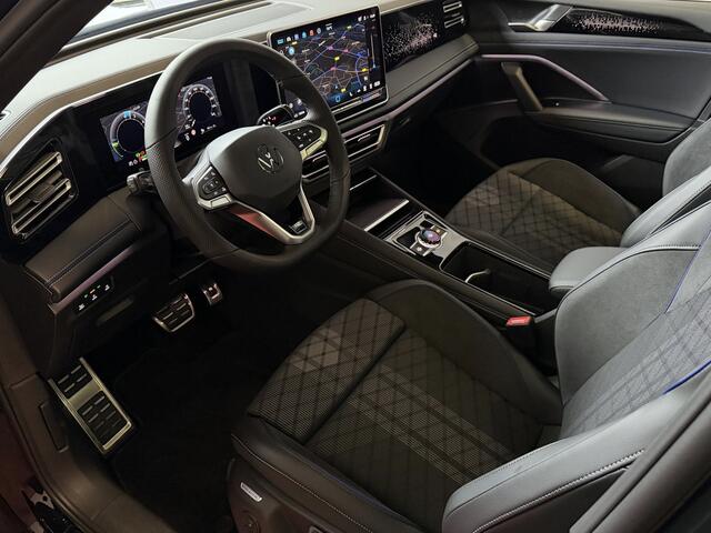 Volkswagen TIGUAN 1.5 eHYBRID 272PK NW AUTO R-LINE PANO XL.NAVI BLACK.STYLE 360.CAM ELEK.KLEP MATRIX.LED 20''LMV MASSAGE PHEV PLUG IN HYBRID "Volkswagen rijden begint bij Topautos.nl - 75 topmodellen direct op voorraad!"