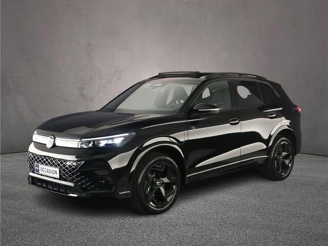 Volkswagen TIGUAN R-Line Edition 1.5 TSI eHybrid 272pk DSG Automaat Trekhaak, Black Style, Panoramadak, Adaptive cruise control, Elektrische achterklep