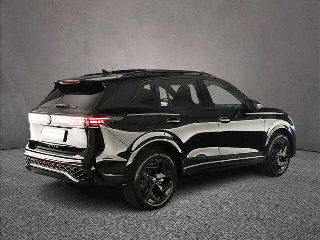 Volkswagen TIGUAN R-Line Edition 1.5 TSI eHybrid 272pk DSG Automaat Trekhaak, Black Style, Panoramadak, Adaptive cruise control, Elektrische achterklep