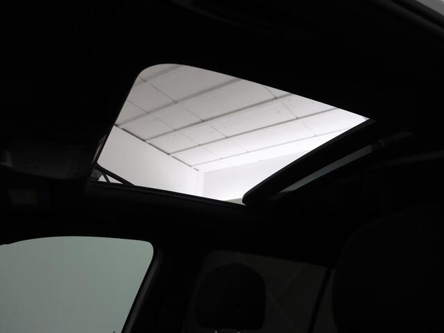 Volkswagen TIGUAN 1.5 TSI R Line | Panoramadak | Stoelverwarming | Dynaudio | Keyless | Trekhaak | Camera | Adaptief LED | Carplay | Navigatie | Massage | Parkeerhulp | Adaptive cruise