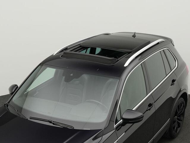 Volkswagen TIGUAN 1.5 TSI 150 pk DSG ACT Highline Business R / R-Line | Panoramadak | Trekhaak | Rondomzicht camera | Park Assist | 20 inch