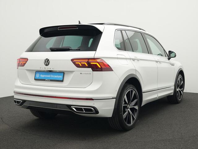 Volkswagen TIGUAN 1.4 TSI eHybrid 245 pk DSG R-Line Business+ | Panoramadak | Adaptief onderstel | IQ Light | Achteruitrijcamera