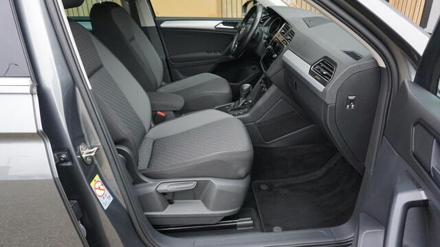 Volkswagen TIGUAN 1.5 TSI 150pk DSG Comfortline LED Trekhaak 18inch LM Keyless A-Camera Adap-Cruise Navi 80490km!