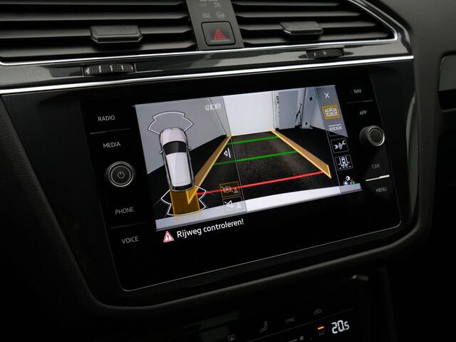 Volkswagen TIGUAN 1.4 TSI 245 pk eHybrid Life Business | LED koplampen | Achteruitrijcamera | Adaptive Cruise Control | Standkachel | Side Assist | 17 inch