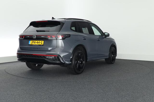 Volkswagen TIGUAN 1.5 272pk eHybrid R-Line Edition Black Style 360Camera Massage Massage Virtual Cockpit Navigatie Panoramadak