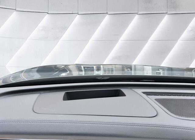 Volkswagen TIGUAN eHybrid R-Line Edition ** Panodak ** Trekhaak ** Leder ** Memory Harman/Kardon ** Massage ** 20inch