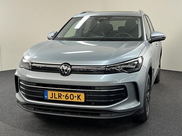 Volkswagen TIGUAN 1.5 eHybrid 204PK Edition NIEUW !!!!!!!!!! RIJKLAAR HUD / stoel en stuurverw. / panorama schuifdak / keyless start , entry / camera