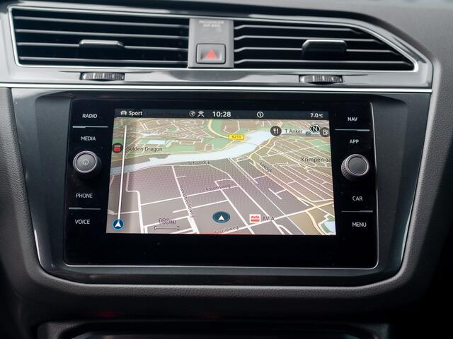 Volkswagen TIGUAN 1.5 TSI R-Line Business+ | Head Up | IQ Light | Side Assist | Keyless | Camera | Elk. A-klep | Prijs Rijklaar!!