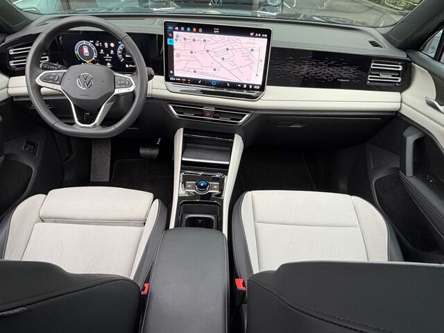 Volkswagen TIGUAN 1.5 eHybrid Elegance | Panoramadak | Head-up | 20 inch | Trekhaak | 360 camera | Rijklaar incl. garantie