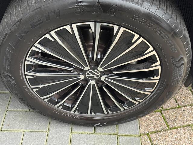 Volkswagen TIGUAN 1.5 eTSI Life,Carpl,Trekh,Led,Cam 360,Adap cruise