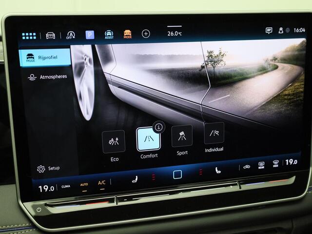 Volkswagen TIGUAN 1.5 eTSI/150PK R-Line DSG · Panoramadak · Trekhaak · 360° Camera + Parkeersensoren · Garantie tot 01-01-2026