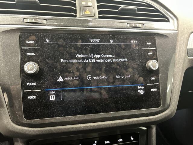 Volkswagen TIGUAN 1.5 TSI 150pk DSG Life Business · Camera · Elek. Achterklep · Stuur&Stoelverwarming · Verwarmbare Voorruit · 19'' Inch · Garantie t/m 28-07-2027 of 100.000km