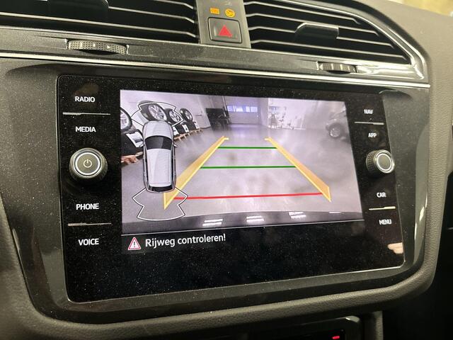 Volkswagen TIGUAN 1.5 TSI 150pk DSG Life Business · Camera · Elek. Achterklep · Stuur&Stoelverwarming · Verwarmbare Voorruit · 19'' Inch · Garantie t/m 28-07-2027 of 100.000km