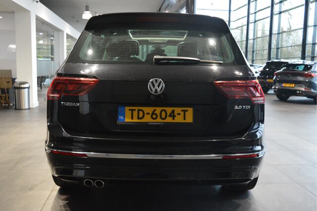 Volkswagen TIGUAN 2.0 TDI R-LINE navi leer pano camera trekhaak 19 inch !!