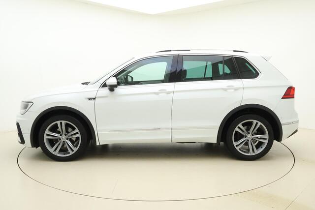 Volkswagen TIGUAN 1.4 TSI ACT Comfortline Business R Automaat | Panoramisch schuifdak | Active info display | Keyless | 360 Camera | Memory stoelen | Stoelverwarming | Adaptive cruise control