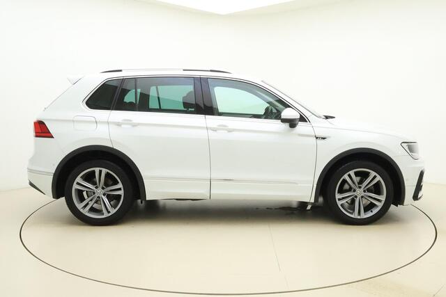 Volkswagen TIGUAN 1.4 TSI ACT Comfortline Business R Automaat | Panoramisch schuifdak | Active info display | Keyless | 360 Camera | Memory stoelen | Stoelverwarming | Adaptive cruise control