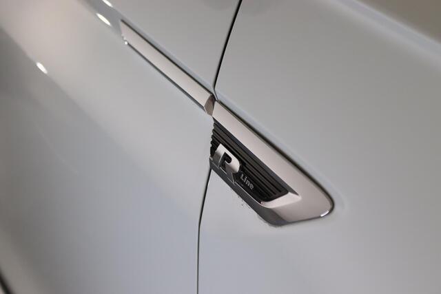 Volkswagen TIGUAN 1.5 TSI R-line Blackstyle Panoramadak, LED, Camera, Apple Carplay/Android Auto
