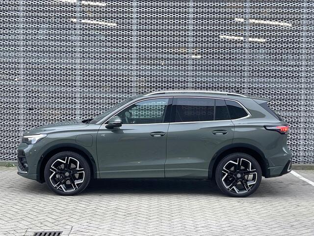 Volkswagen TIGUAN 1.5 eHybrid 204PK DSG R-Line Edition / Trekhaak / 360° Camera / Harman Kardon / Head-Up Display / 20'' LMV / VW