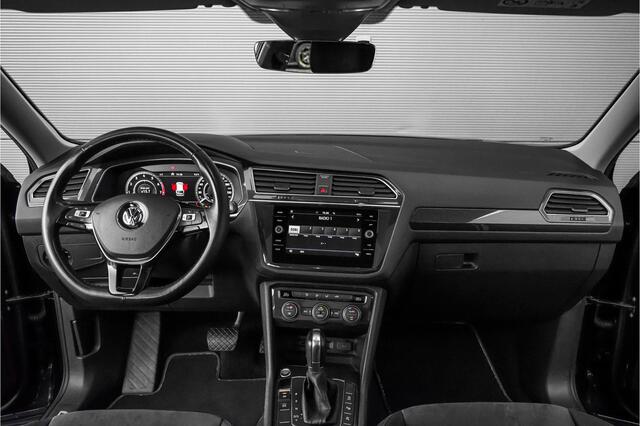 Volkswagen TIGUAN Allspace 1.4 TSI Highline 7Pers Pano Trekhaak LED 18"