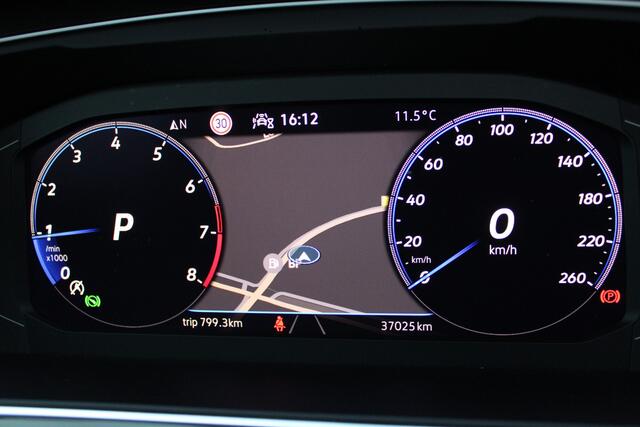 Volkswagen TIGUAN 1.5 TSI 150PK DSG R-Line Business+ |PANO|BLACK-STYLE|TREKHAAK|20-INCH|