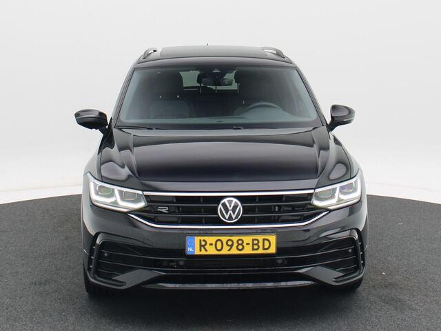 Volkswagen TIGUAN 1.5 TSi 150 Pk R-Line Business+ | Black Style | Panoramadak | Adaptive Cruise | Climate Control | Stoelverwarming | Navigatie | Camera | Carplay | 20 Inch | 49.122 Km!!