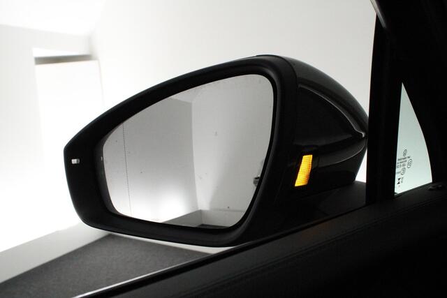 Volkswagen TIGUAN 1.5 272pk eHybrid R-Line Edition Trekhaak Camera Keyless Massage Virtual Cockpit Panoramadak Carplay