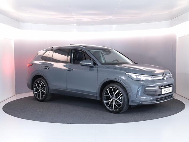 Volkswagen TIGUAN 1.5 eTSI Life Edition 150 PK DSG | Verlengde garantie | Panorama dak | Trekhaak uitklapbaar | 20 "LM velgen |