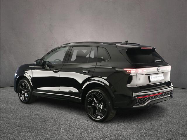 Volkswagen TIGUAN R-Line Edition 1.5 TSI eHybrid 272pk DSG Automaat Black Style, Trekhaak, Panoramadak, Adaptive cruise control, Achteruitrijcamera