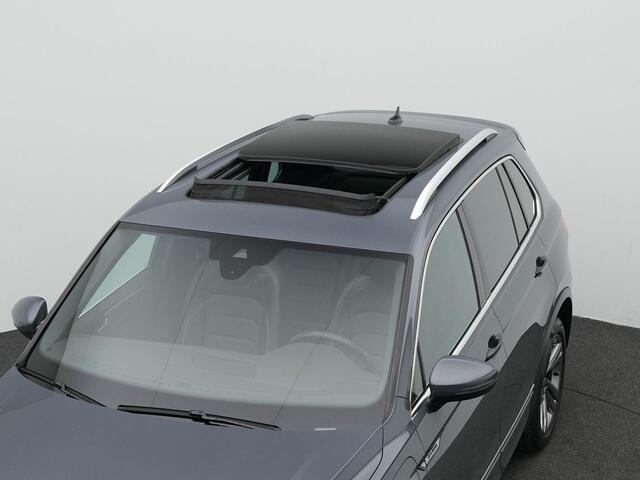 Volkswagen TIGUAN 1.4 TSI eHybrid 245 pk DSG R-Line Business+ | Panoramadak | Leder | Geheugenstoelen | 360 camera | IQ Light