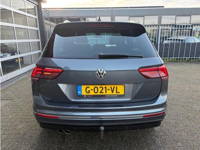 Volkswagen TIGUAN 1.5 TSI ACT Highline Business R 2 EIGENAAR * DEALERONDERHOUDEN * AUTOMAAT *NAVI* PANO* CRUISE *XENON* ENZ*