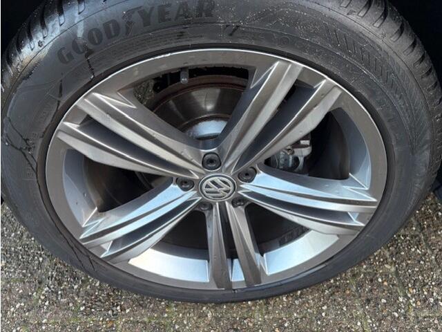 Volkswagen TIGUAN 1.5 TSI ACT Highline Business R 2 EIGENAAR * DEALERONDERHOUDEN * AUTOMAAT *NAVI* PANO* CRUISE *XENON* ENZ*