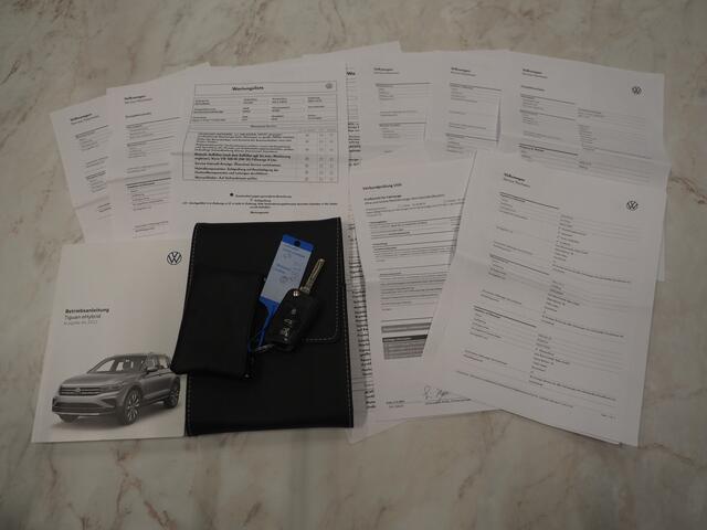 Volkswagen TIGUAN 1.4 TSI eHybrid Elegance | Panoramadak | Adaptive Cruise | Dodehoekdetectie | Virtual | LED | DAB